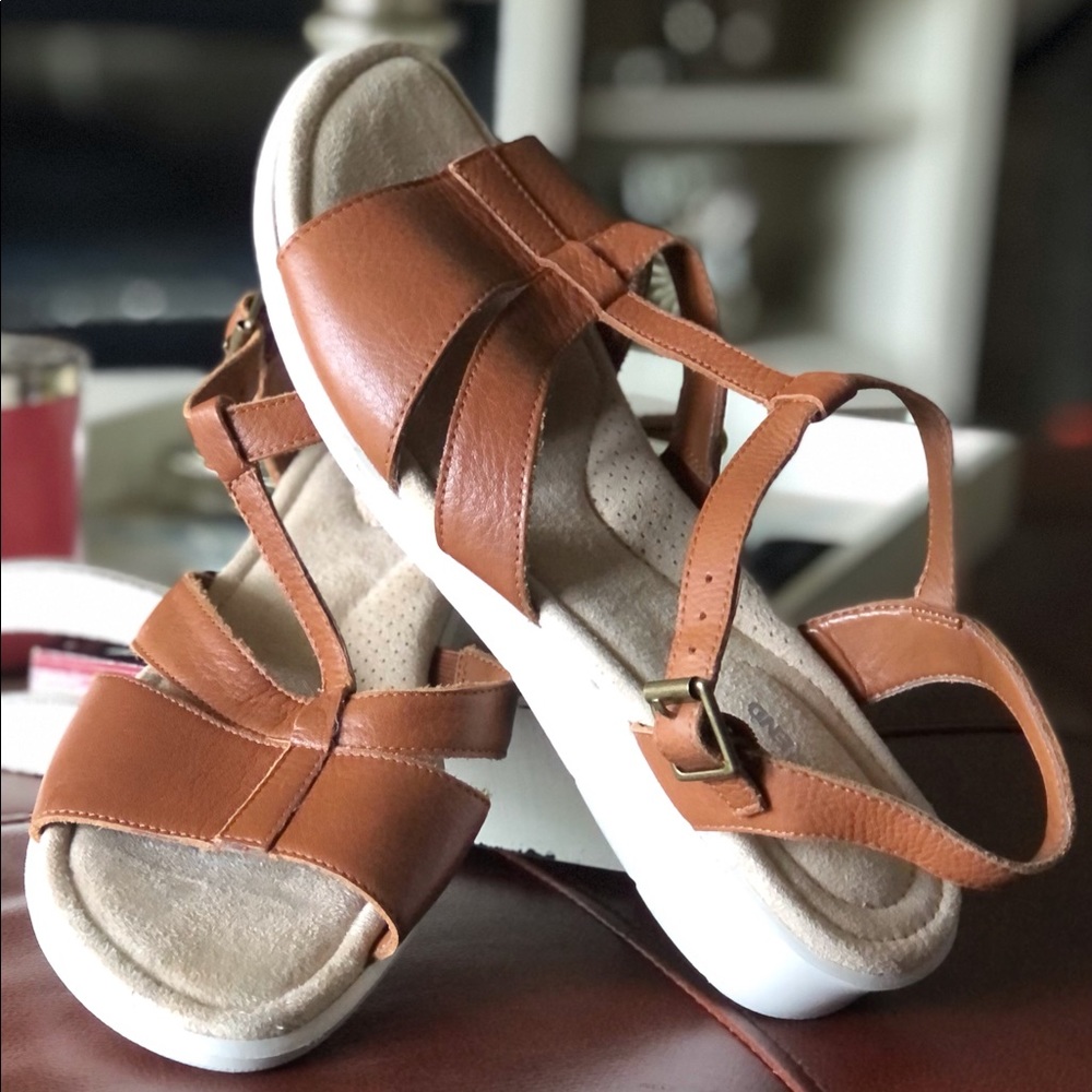 LANDS END Leather Wedge Sandals